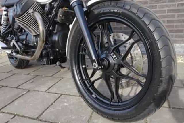 Moto Guzzi V7 Stone (2013) thumbnail 5
