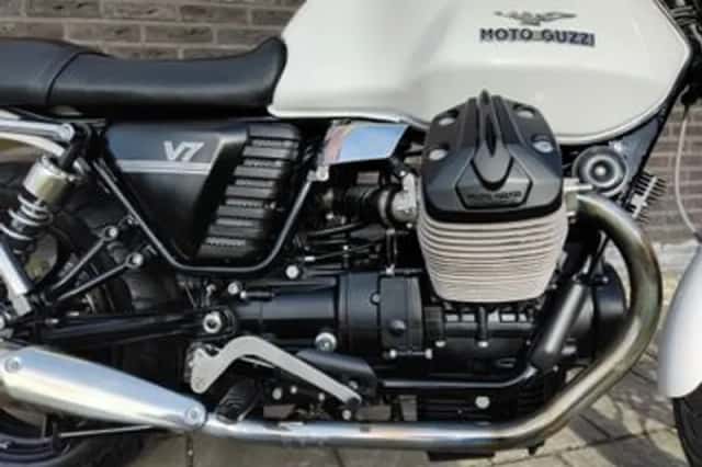 Moto Guzzi V7 Stone (2013) thumbnail 6