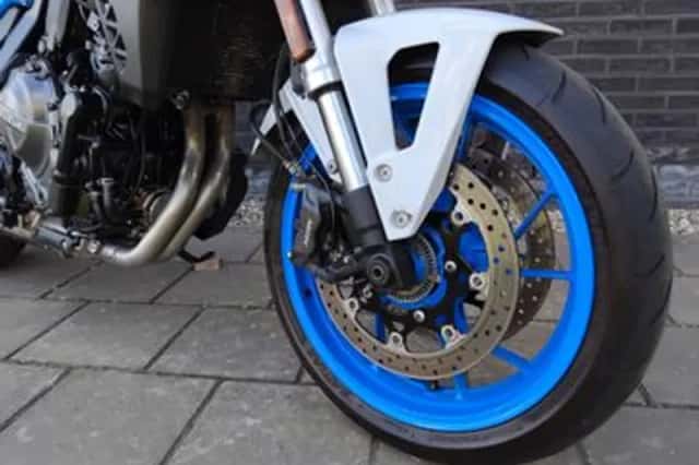 Suzuki GSX-8S (2024) thumbnail 5