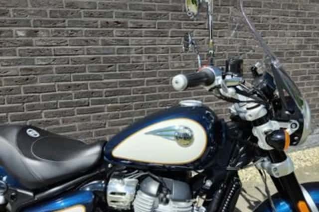 Royal Enfield Super Meteor 650 (2024) thumbnail 3