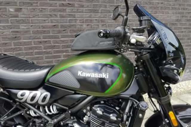 Kawasaki Z900RS (2018) thumbnail 3