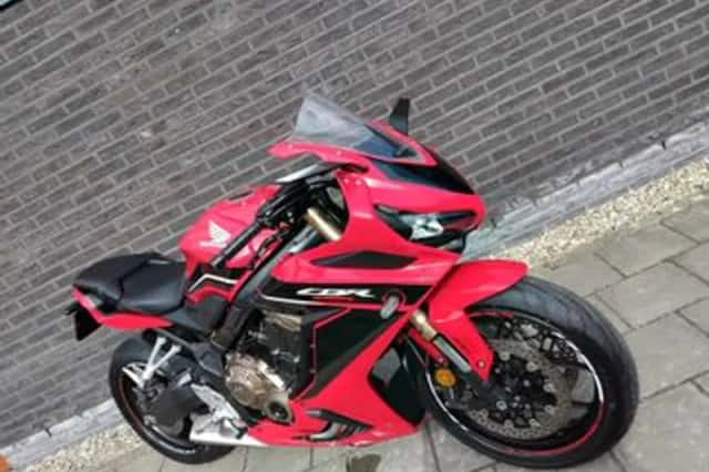 Honda CBR650R (2022) thumbnail 1
