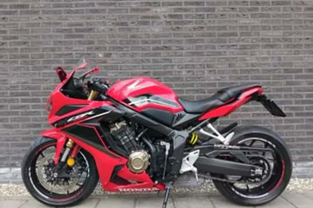 Honda CBR650R (2022) thumbnail 2