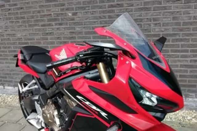 Honda CBR650R (2022) thumbnail 4
