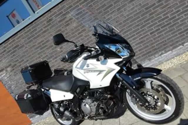 Suzuki V-Strom (2010) thumbnail 1