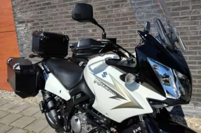 Suzuki V-Strom (2010) thumbnail 4