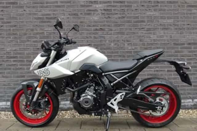Suzuki GSX-8S (2025) thumbnail 2