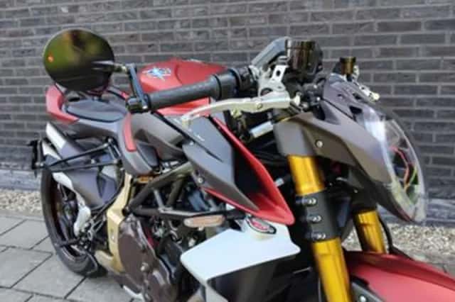 MV Agusta Brutale 1000 (2020) thumbnail 4