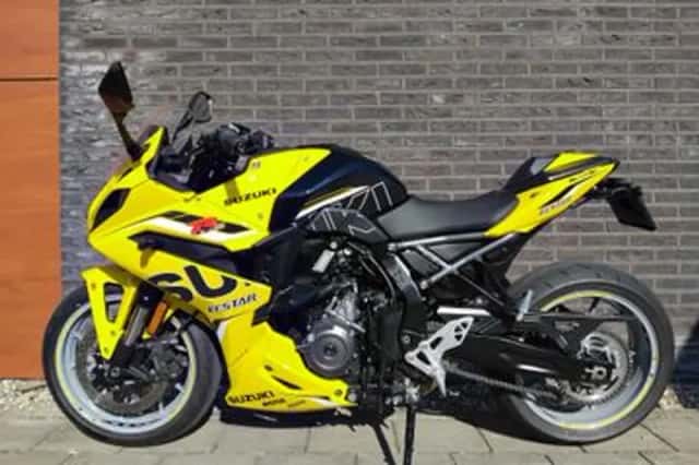 Suzuki GSX-8R (2025) thumbnail 2