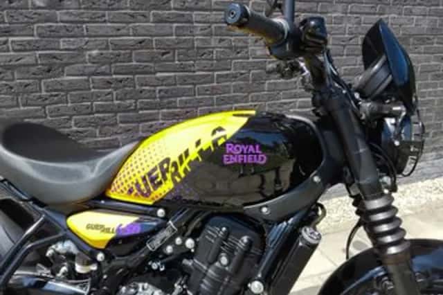 Royal Enfield Guerrilla 450 (2025) thumbnail 3