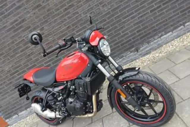 Royal Enfield Guerrilla 450 (2026) thumbnail 1