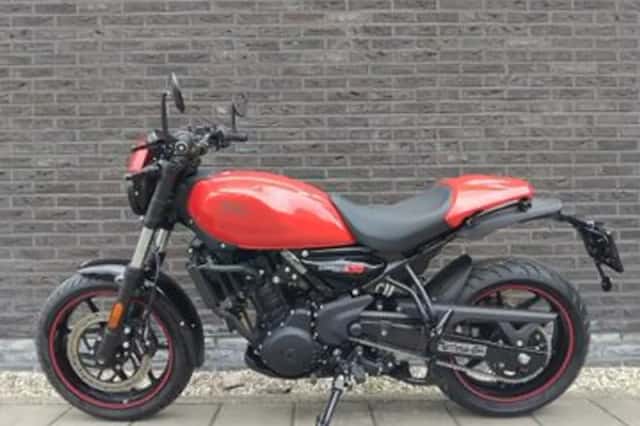Royal Enfield Guerrilla 450 (2026) thumbnail 2