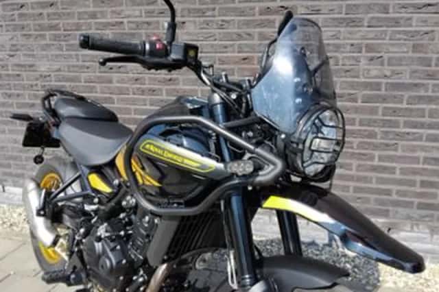 Royal Enfield Himalayan (2024) thumbnail 4