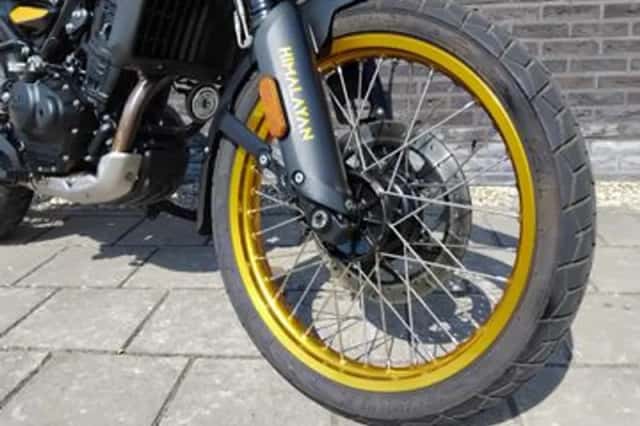 Royal Enfield Himalayan (2024) thumbnail 5