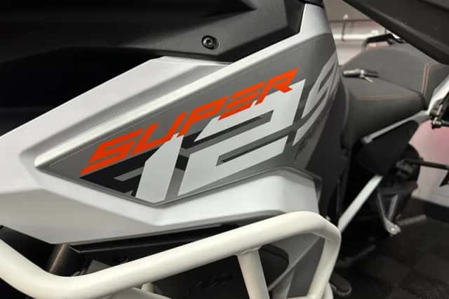 KTM 1290 Super Adventure S (2023) thumbnail 6