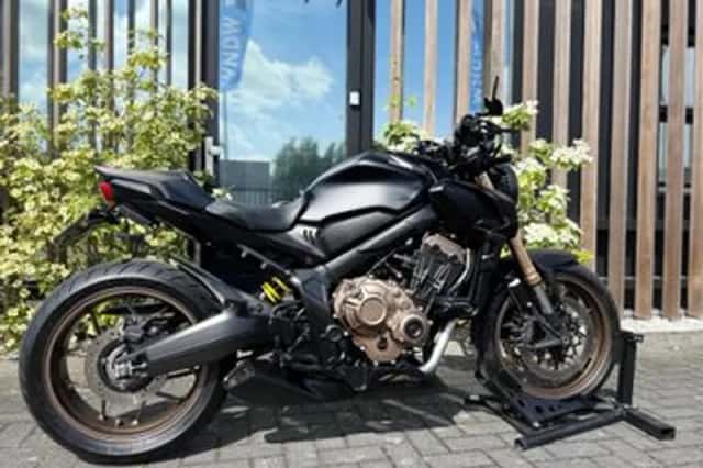 Honda CB650R (2021) thumbnail 3