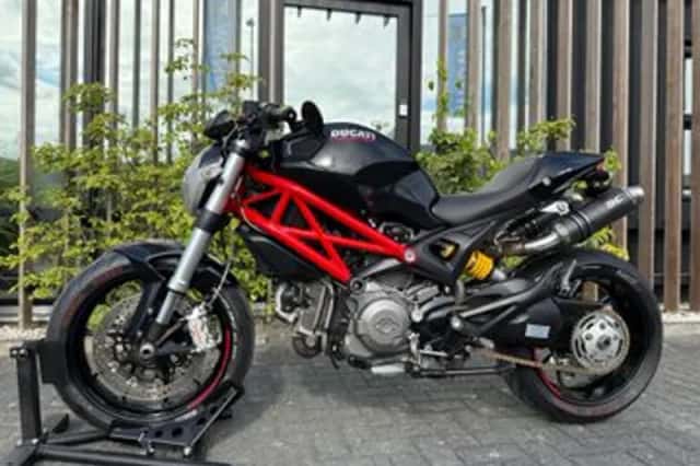 Ducati 796 Monster (2010) thumbnail 5