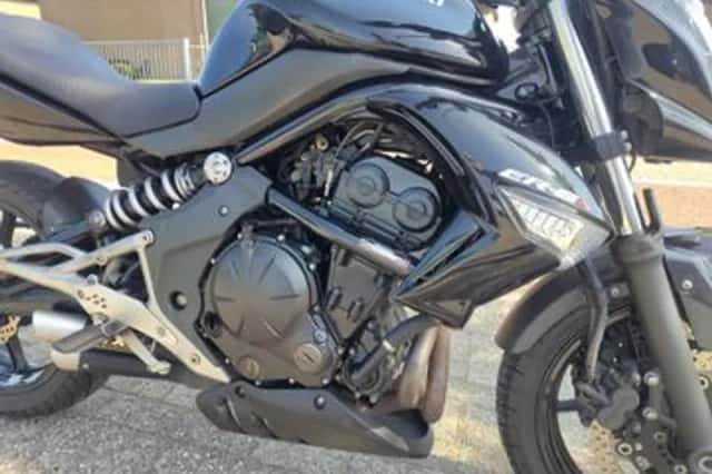 Kawasaki ER-6n (2011) thumbnail 5
