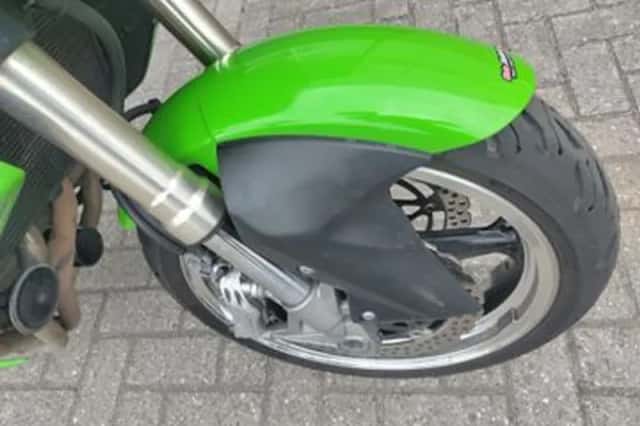 Kawasaki Z1000 (2008) thumbnail 4