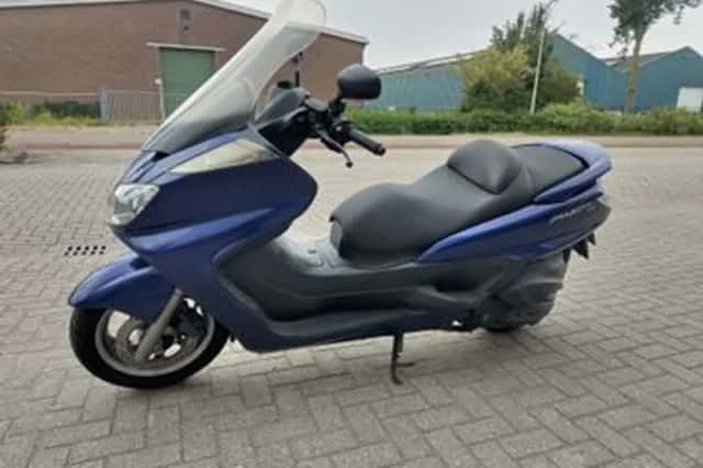 Yamaha Majesty 400 (2004) thumbnail 2