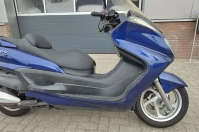 Yamaha Majesty 400 (2004) thumbnail 5