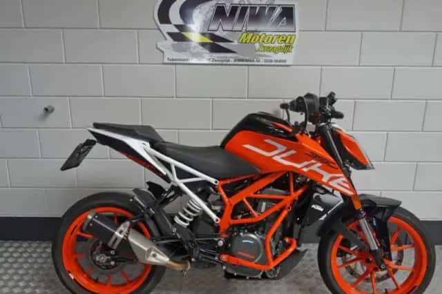 KTM 390 Duke (2020) thumbnail 2