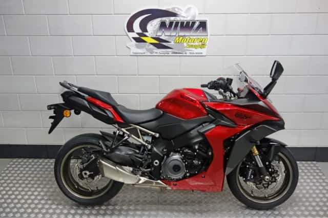 Suzuki GSX-S1000GT (2026) thumbnail 1