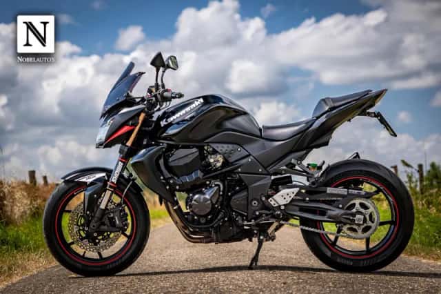 Kawasaki Z 750R (2011) thumbnail 1