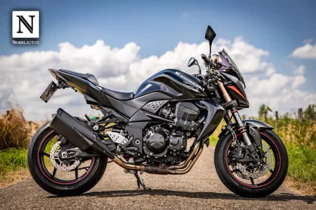 Kawasaki Z 750R (2011) thumbnail 2
