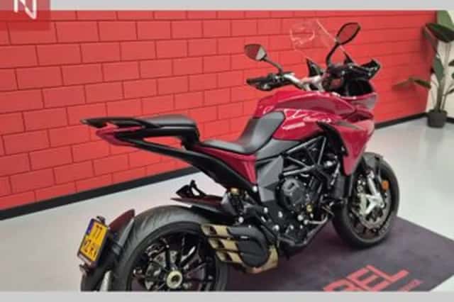 MV Agusta Turismo Veloce 800 (2026) thumbnail 2