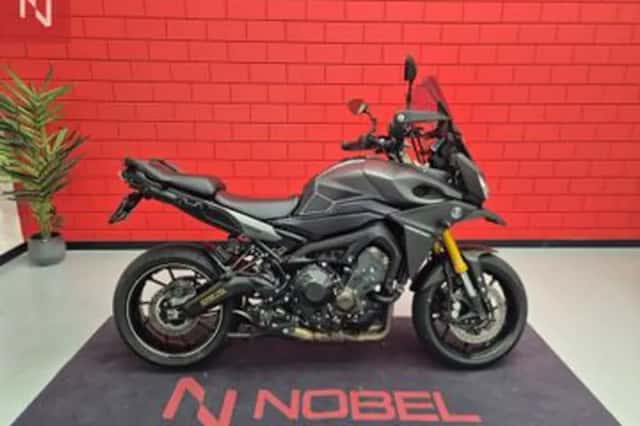 Yamaha MT-09 (2015) thumbnail 1