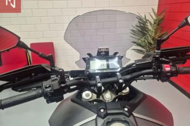 Yamaha MT-09 (2015) thumbnail 4