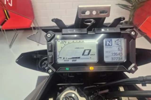 Yamaha MT-09 (2015) thumbnail 5