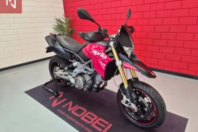 Aprilia Dorsoduro 750 (2011) thumbnail 2