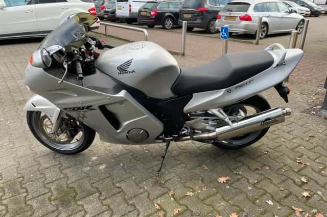Honda Sport CBR 1100XX S Blackbird (2003) thumbnail 6