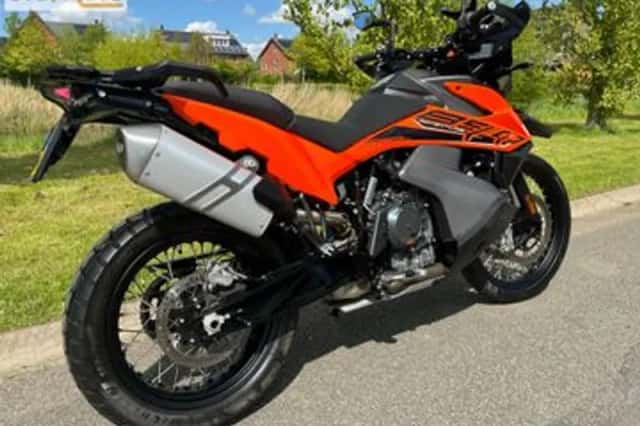KTM 890 Adventure (2022) thumbnail 6