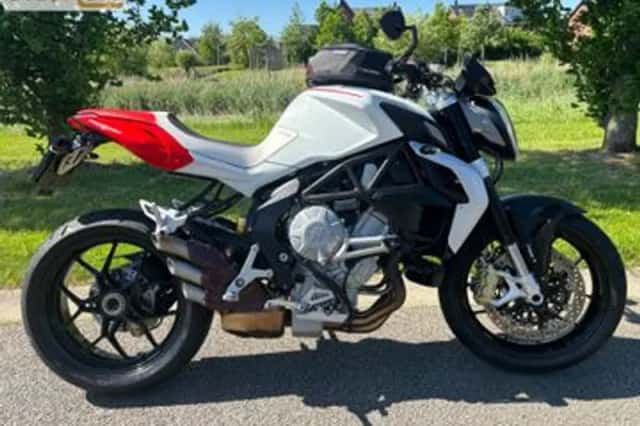 MV Agusta Brutale 800 (2015) thumbnail 1