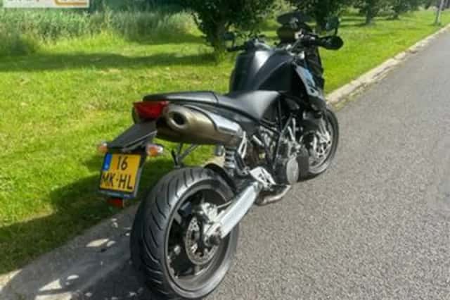KTM 990 Super Duke (2006) thumbnail 6