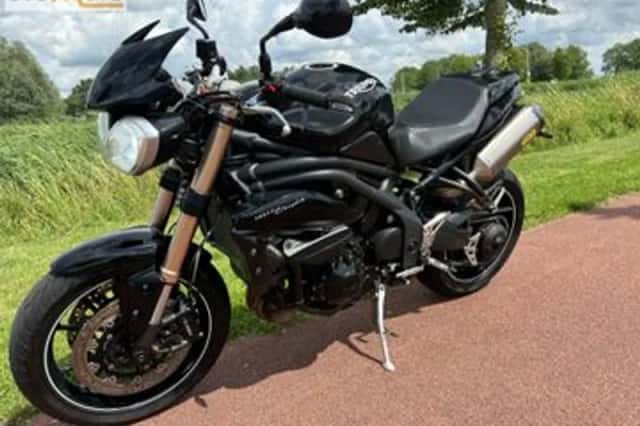 Triumph Speed Triple (2016) thumbnail 4