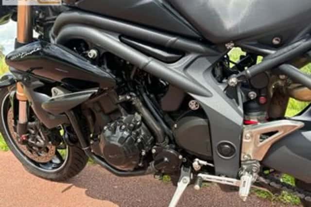 Triumph Speed Triple (2016) thumbnail 5