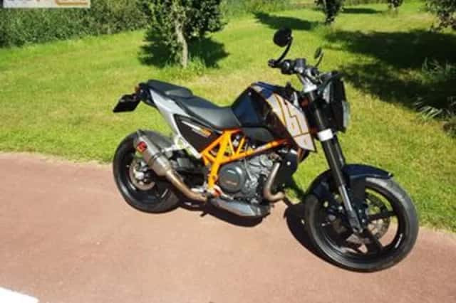 KTM 690 Duke (2012) thumbnail 2