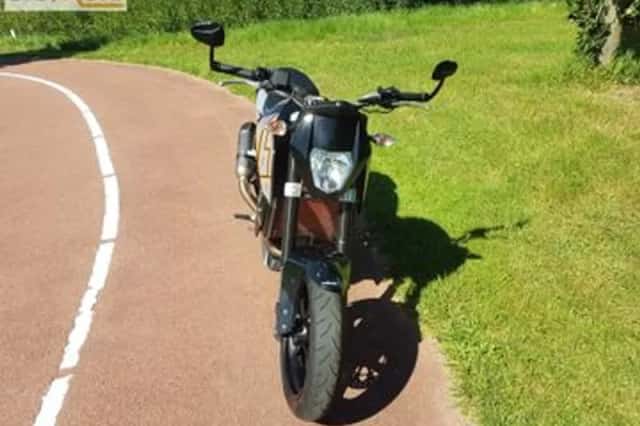 KTM 690 Duke (2012) thumbnail 3