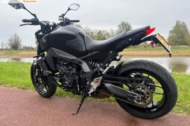 Yamaha MT-09 (2023) thumbnail 3