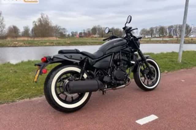 Kawasaki Eliminator 500 SE (2024) thumbnail 2