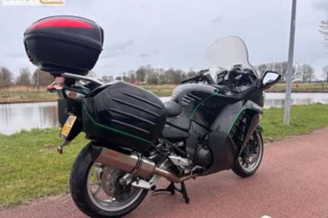 Kawasaki 1400 GTR (2011) thumbnail 4
