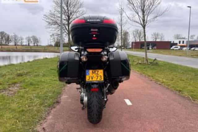 Kawasaki 1400 GTR (2011) thumbnail 6