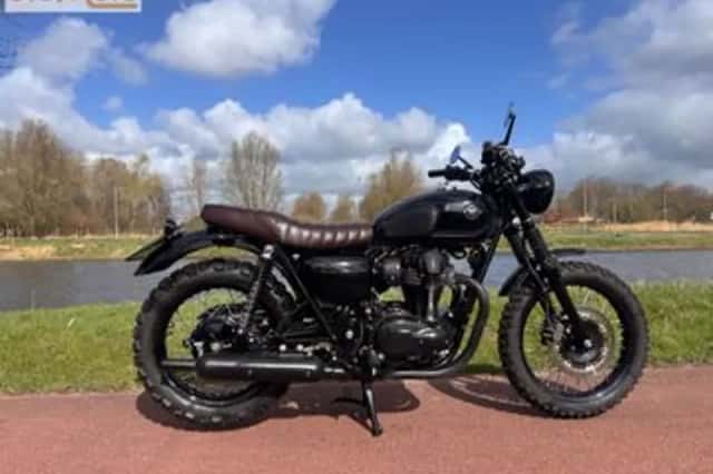 Kawasaki W800 (2015) thumbnail 1
