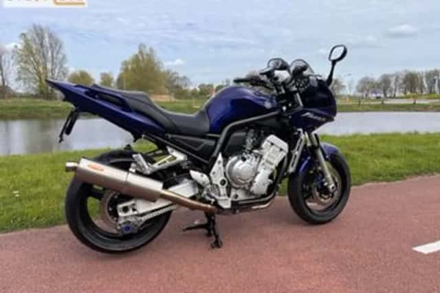 Yamaha FZS 1000 Fazer (2004) thumbnail 2