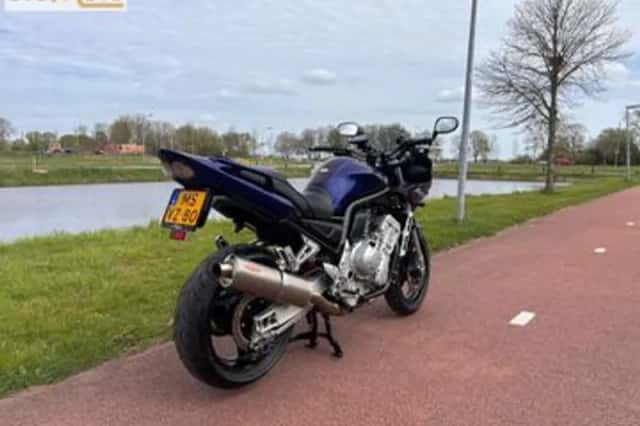 Yamaha FZS 1000 Fazer (2004) thumbnail 3