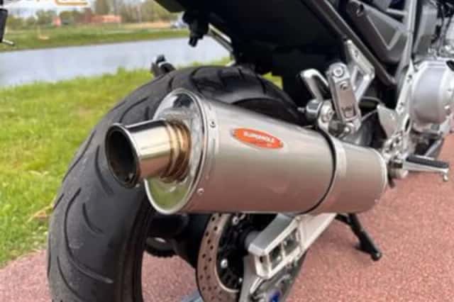 Yamaha FZS 1000 Fazer (2004) thumbnail 5